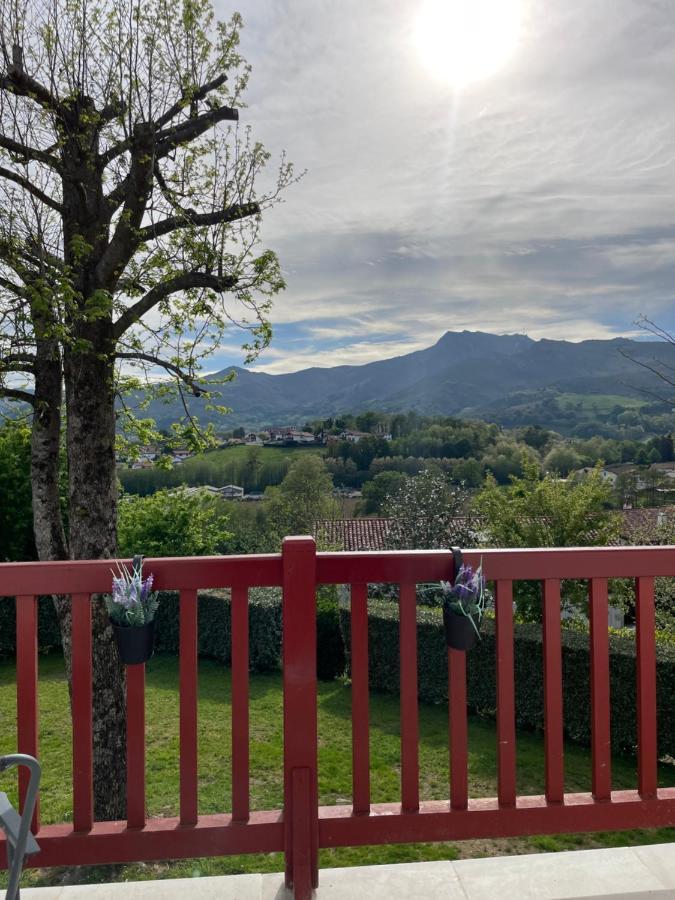 Appartement Vue Sur La Rhune Sare Bagian luar foto